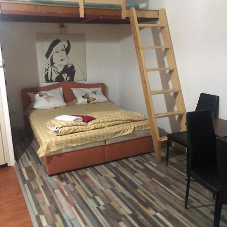 7Dab Apartment Bezeredj Contactless Self -Check-In Budapeste Exterior foto